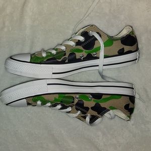 Converse - Camoflouge, Men's 7, women's 9
